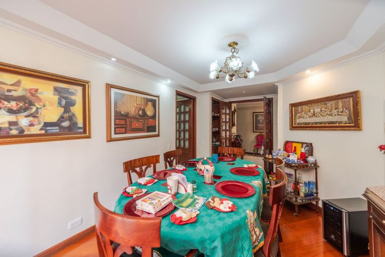 Apartamento de 3 alcobas en venta en Santa Barbara Occidental, Bogotá, 150 m² · foto 12 de 24