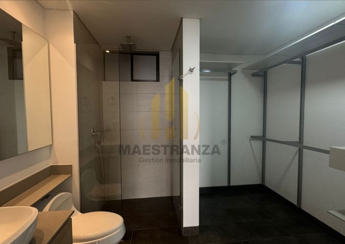 Apartamento de 2 alcobas en arriendo en Los Balsos, Medellín, 87 m² · foto 19 de 24