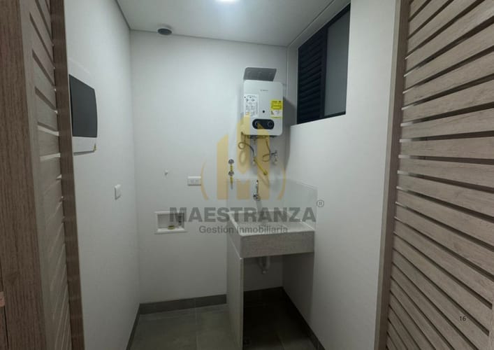 Apartamento de 2 alcobas en arriendo en Los Balsos, Medellín, 87 m² · foto 20 de 24