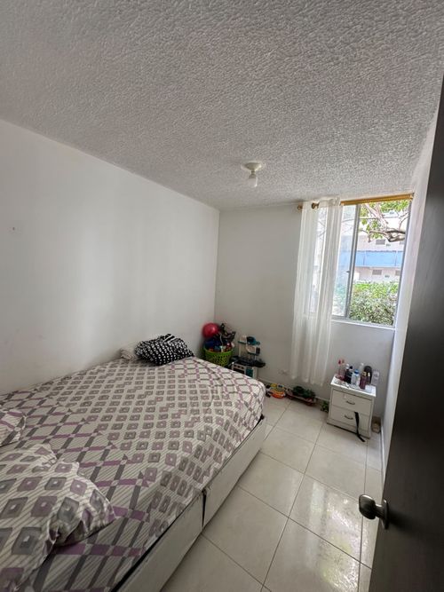 Apartamento de 3 alcobas en venta en Santa Cruz, Girón, 57 m² · foto 9 de 11