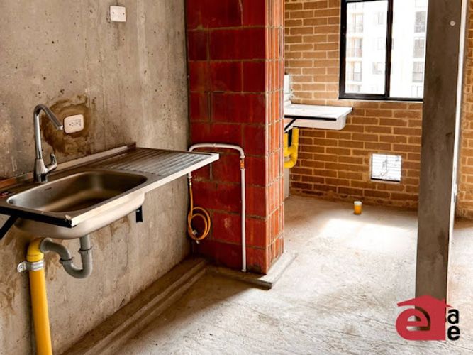 Apartamento de 2 alcobas en venta en Cuatro Esquinas, Rionegro, 55 m² · foto 2 de 10