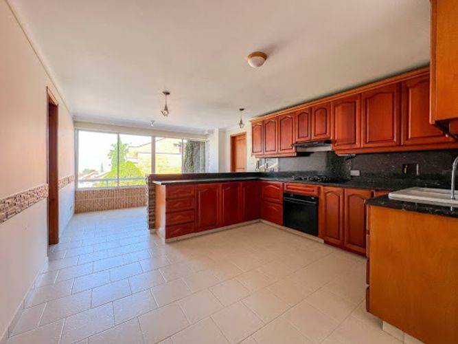 Casa de 4 alcobas en venta en Los Balsos, Medellín, 338 m² · foto 2 de 24