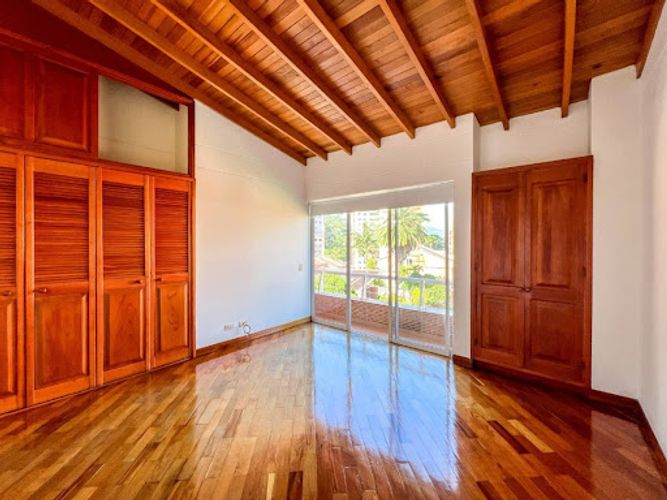 Casa de 4 alcobas en venta en Los Balsos, Medellín, 338 m² · foto 7 de 24