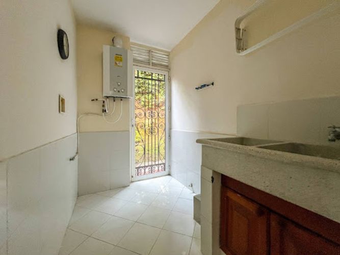 Casa de 4 alcobas en venta en Los Balsos, Medellín, 338 m² · foto 19 de 24