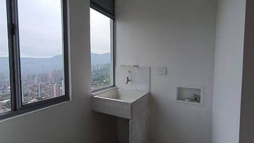 Apartamento de 3 alcobas en venta en Aves Maria, Sabaneta, 66 m² · foto 14 de 19