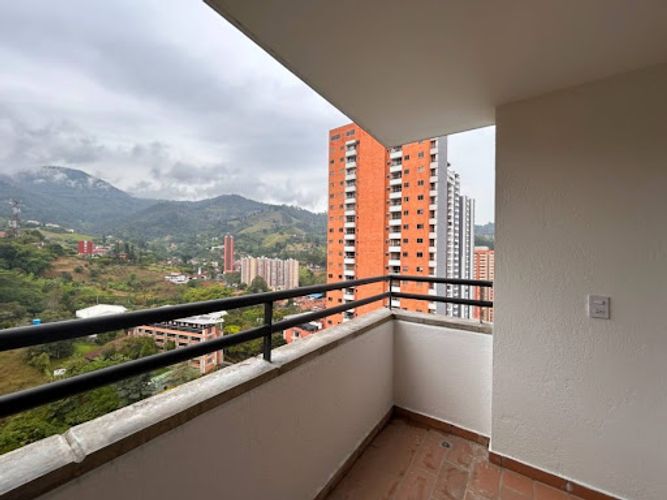 Apartamento en venta en Aves Maria, Itagüí · foto 4 de 15