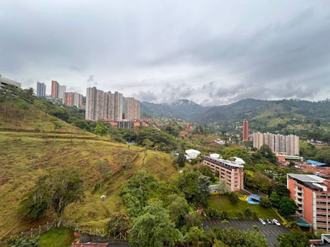 Apartamento en venta en Aves Maria, Itagüí · foto 6 de 15