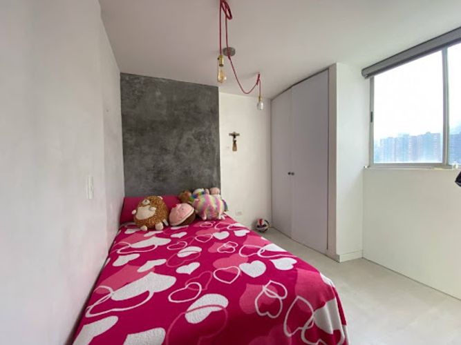 Apartamento de 3 alcobas en venta en Restrepo Naranjo, Sabaneta, 74 m² · foto 4 de 11