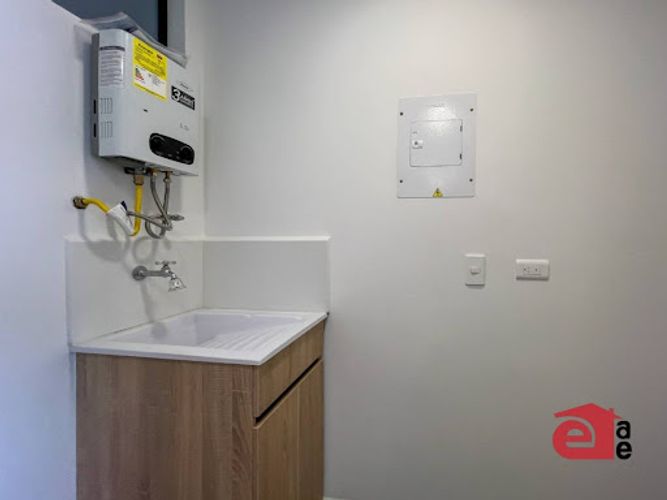 Apartamento de 2 alcobas en venta en Loma Del Escobero, Envigado, 75 m² · foto 12 de 17