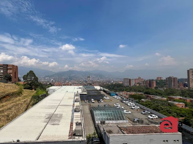 Apartamento de 2 alcobas en venta en Loma Del Escobero, Envigado, 75 m² · foto 16 de 17