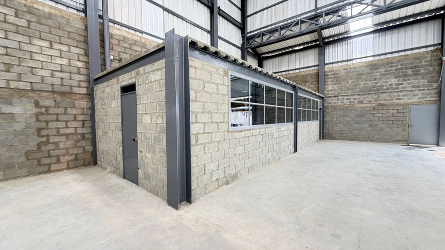 Bodega en arriendo en Cencar- Yumbo, Yumbo, 1600 m² · foto 11 de 16