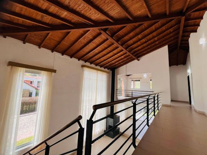 Casa de 3 alcobas en venta en El Retiro, 730 m² · foto 7 de 16