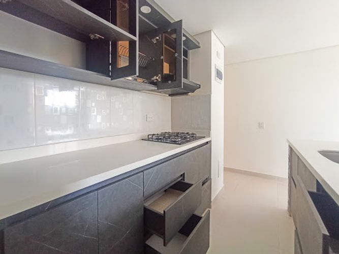Apartamento de 3 alcobas en venta en La Macarena, Rionegro, 56 m² · foto 3 de 13