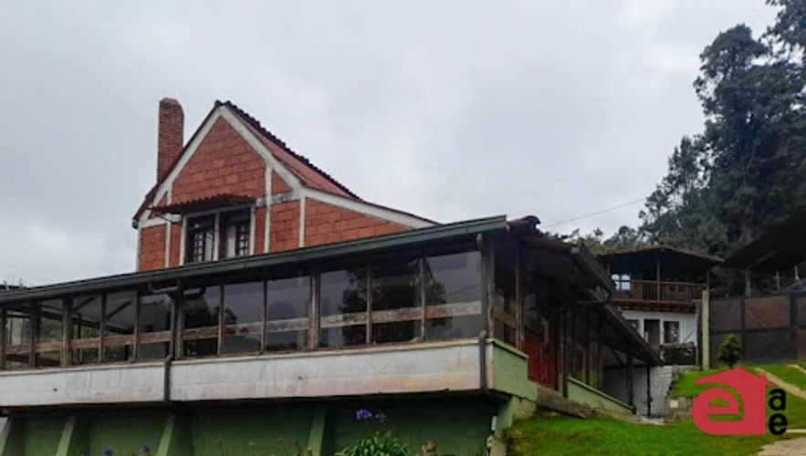 Casa de 5 alcobas en venta en Santa Elena, Medellín · foto 17 de 19
