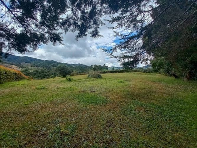 Lote en venta en Pantanillo, El Retiro, 2486 m² · foto 4 de 5