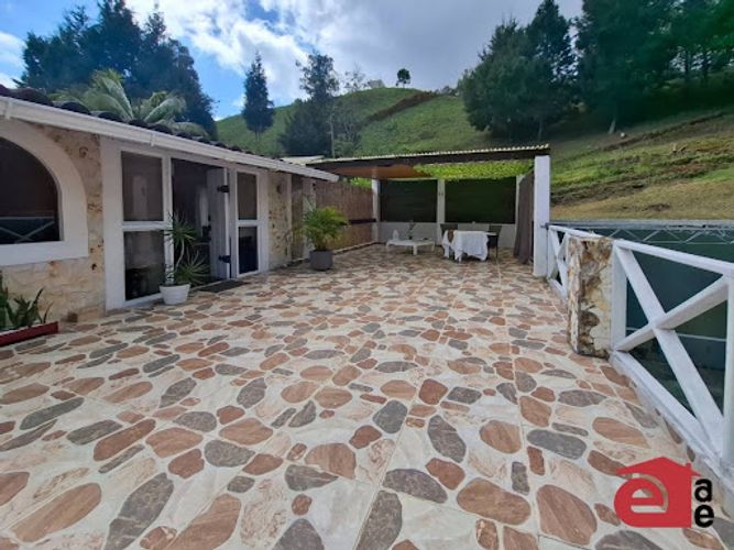 Casa de 5 alcobas en venta en La Honda, Guarne · foto 16 de 24