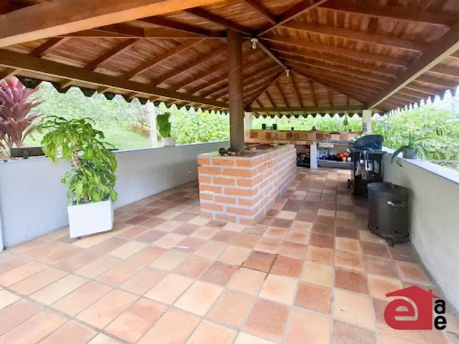 Casa de 5 alcobas en venta en La Honda, Guarne · foto 17 de 24