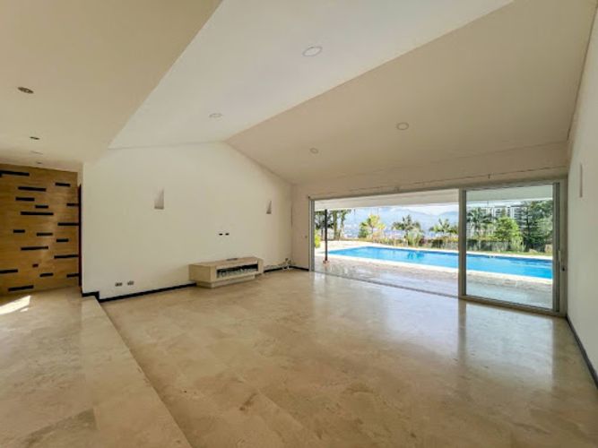Finca en venta en Loma Del Escobero, Envigado, 3915 m² · foto 3 de 24