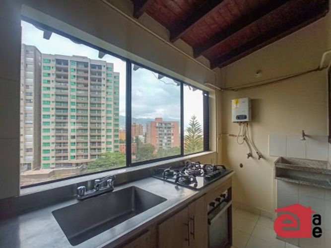 Apartamento de 3 alcobas en venta en Alto De Misael, Envigado, 99 m² · foto 4 de 14