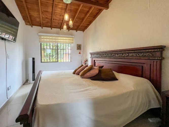 Casa de 3 alcobas en venta en El Trianon, Envigado, 102 m² · foto 8 de 14