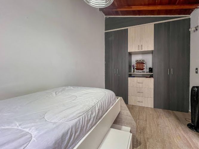 Casa de 3 alcobas en venta en El Trianon, Envigado, 102 m² · foto 9 de 14