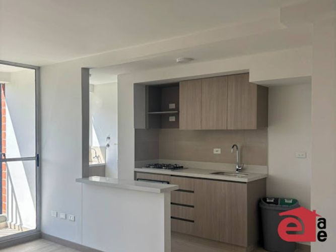 Apartamento de 2 alcobas en venta en Ub. Ojo De Agua, Rionegro, 58 m² · foto 2 de 14