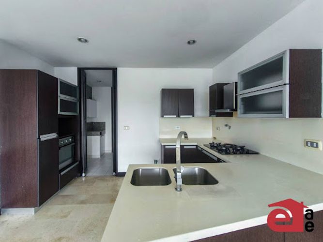 Apartamento de 4 alcobas en venta en Aves Maria, Sabaneta, 127 m² · foto 3 de 22