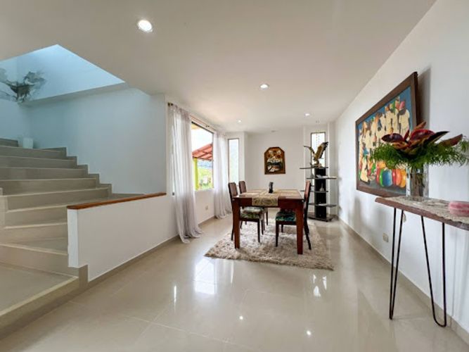 Casa de 3 alcobas en venta en El Chingui, Envigado · foto 2 de 24