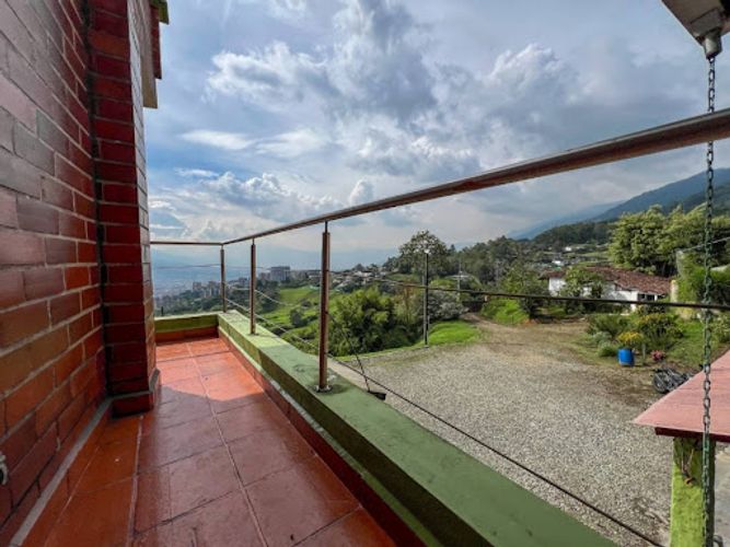 Casa de 3 alcobas en venta en El Chingui, Envigado · foto 19 de 24
