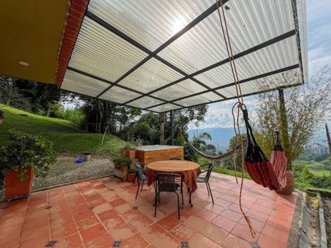 Casa de 3 alcobas en venta en El Chingui, Envigado · foto 22 de 24