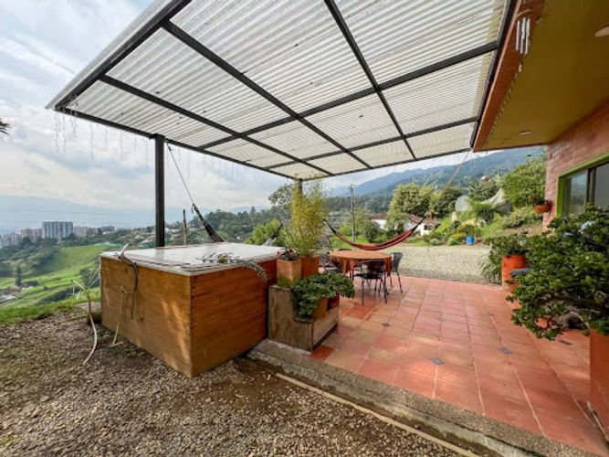 Casa de 3 alcobas en venta en El Chingui, Envigado · foto 23 de 24
