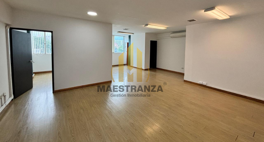 Oficina en arriendo en Laureles, Medellín, 1400 m² · foto 6 de 21
