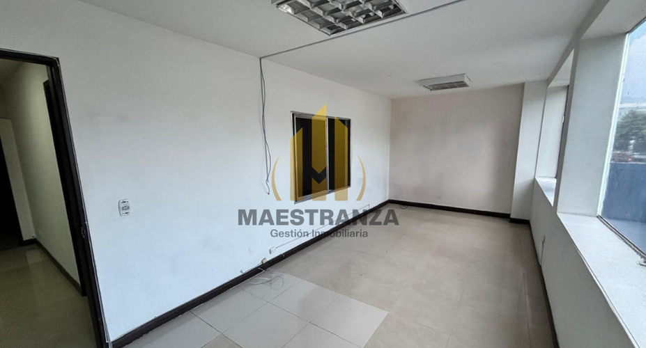 Oficina en arriendo en Laureles, Medellín, 1400 m² · foto 19 de 21