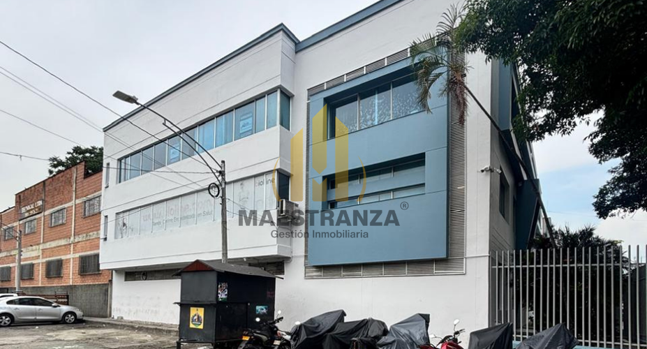 Oficina en arriendo en Laureles, Medellín, 1400 m² · foto 20 de 21