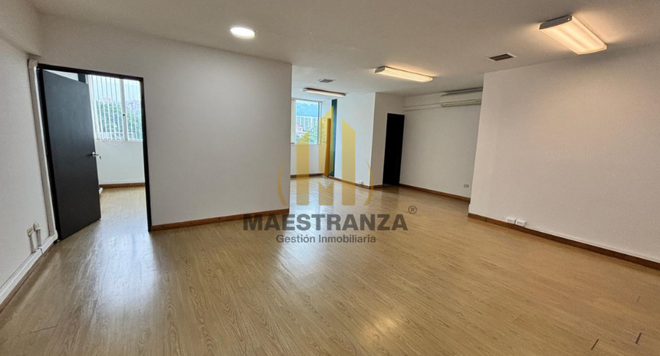 Oficina en venta en Laureles, Medellín, 1400 m² · foto 3 de 21