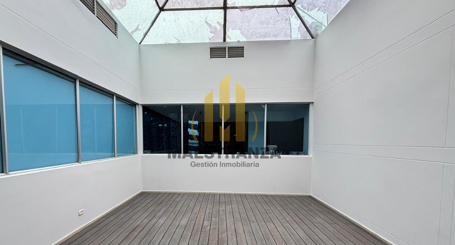 Oficina en venta en Laureles, Medellín, 1400 m² · foto 4 de 21