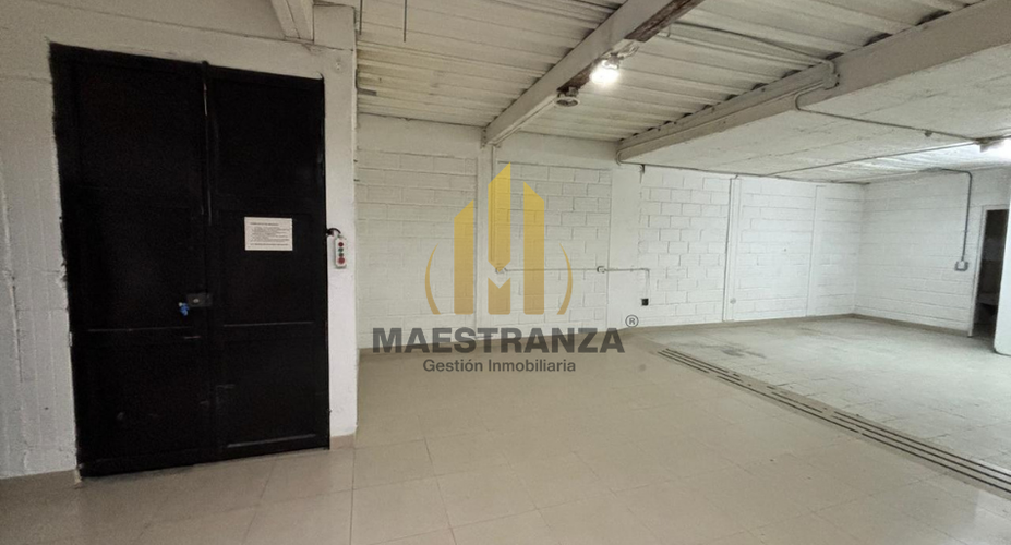 Oficina en venta en Laureles, Medellín, 1400 m² · foto 12 de 21