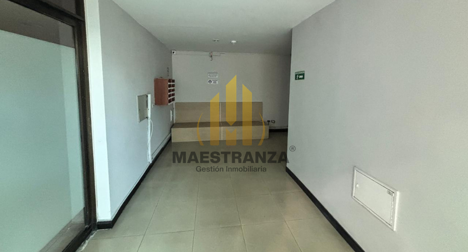 Oficina en venta en Laureles, Medellín, 1400 m² · foto 14 de 21