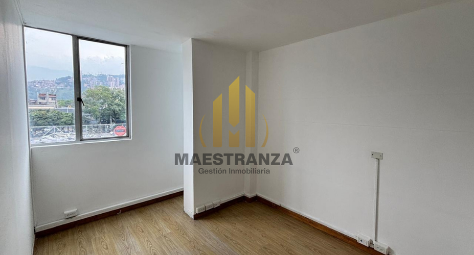 Oficina en venta en Laureles, Medellín, 1400 m² · foto 15 de 21