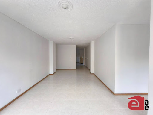Apartamento en venta en Loma Del Escobero, Envigado · foto 2 de 22