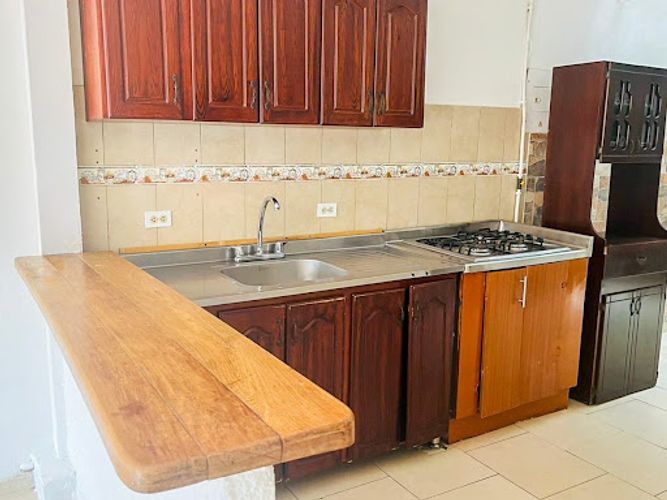 Casa de 7 alcobas en venta en El Porvenir, Rionegro, 240 m² · foto 2 de 15