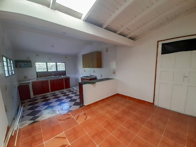 Casa de 9 alcobas en venta en La Mina, Envigado, 620 m² · foto 2 de 13