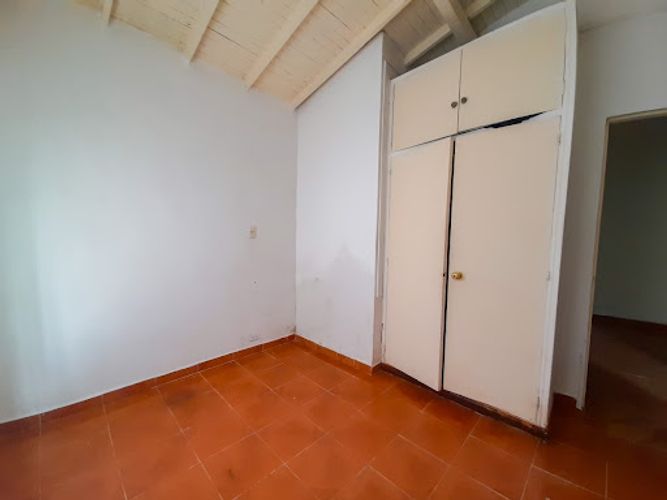 Casa de 9 alcobas en venta en La Mina, Envigado, 620 m² · foto 4 de 13