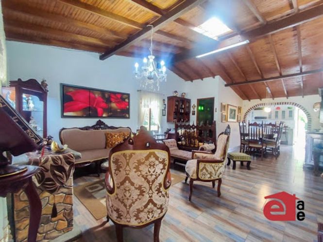 Casa de 5 alcobas en venta en Cristo Rey, El Carmen de Viboral · foto 3 de 24