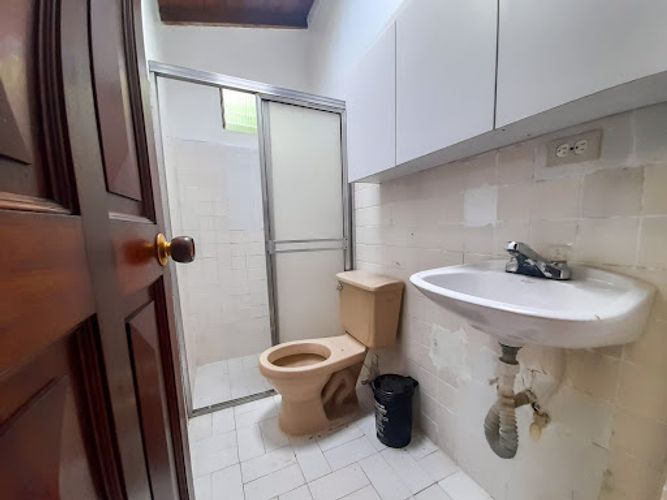 Casa de 9 alcobas en venta en La Mina, Envigado, 620 m² · foto 9 de 13