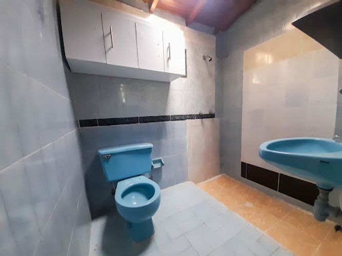 Casa de 9 alcobas en venta en La Mina, Envigado, 620 m² · foto 10 de 13