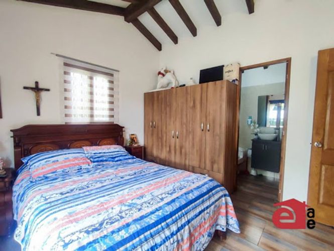 Casa de 5 alcobas en venta en Cristo Rey, El Carmen de Viboral · foto 10 de 24