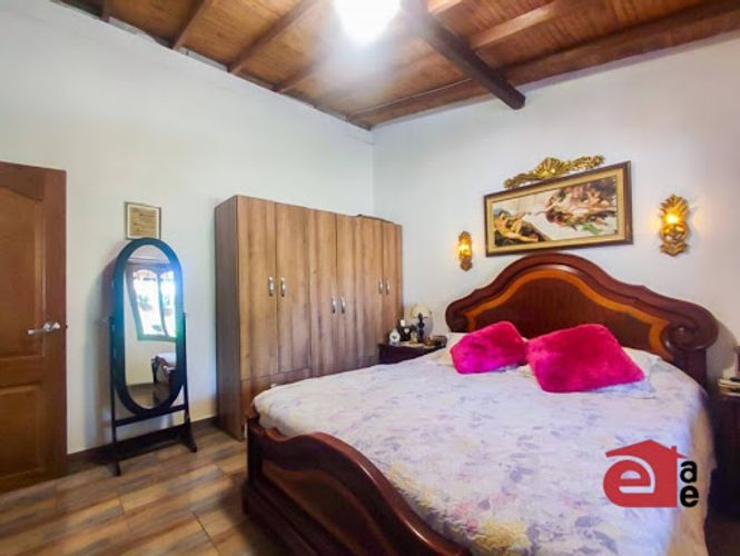 Casa de 5 alcobas en venta en Cristo Rey, El Carmen de Viboral · foto 15 de 24