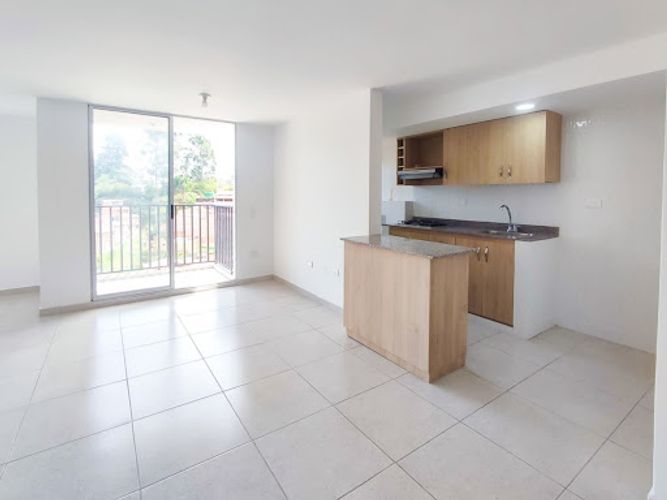 Apartamento de 2 alcobas en venta en Cuatro Esquinas, Rionegro, 57 m² · foto 3 de 13