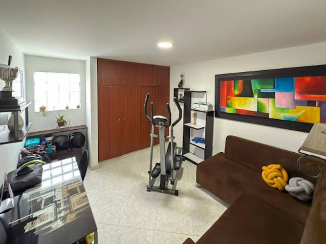 Apartamento de 3 alcobas en venta en Rionegro, 78 m² · foto 2 de 8
